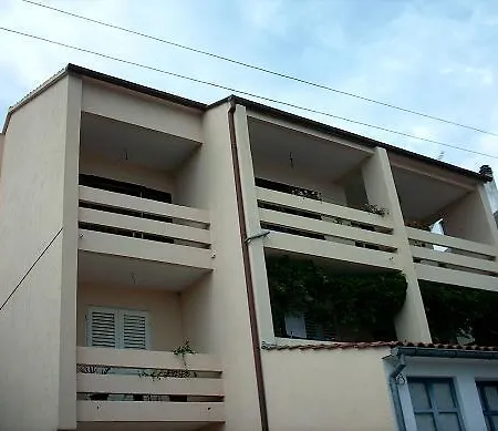 Nensi Apartment